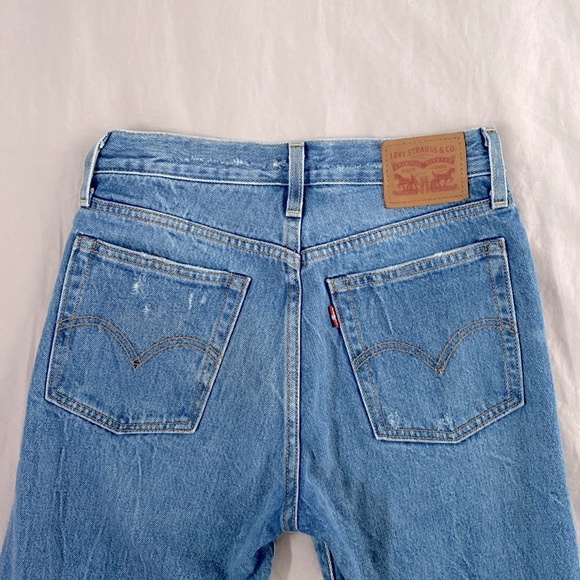 Levi’s high waist, wedgie fit, slimmer fit, no stretch. - Picture 2 of 5